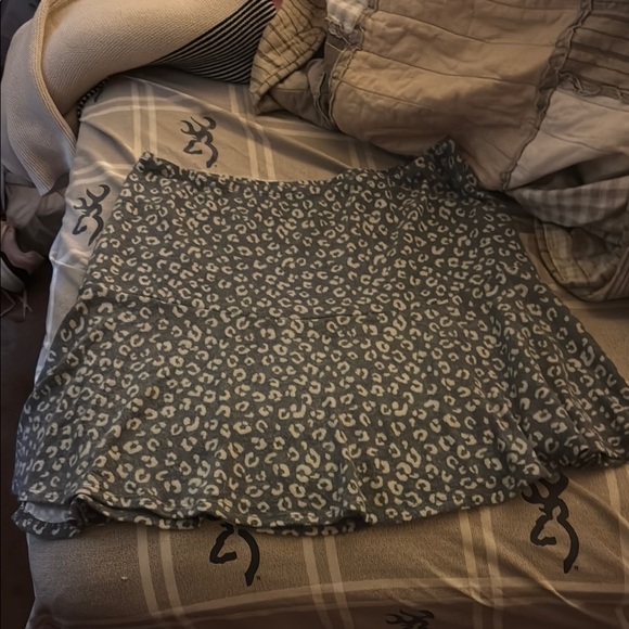 Chic Black and White Mini Skater Skirt with Ruffles - Picture 1 of 3